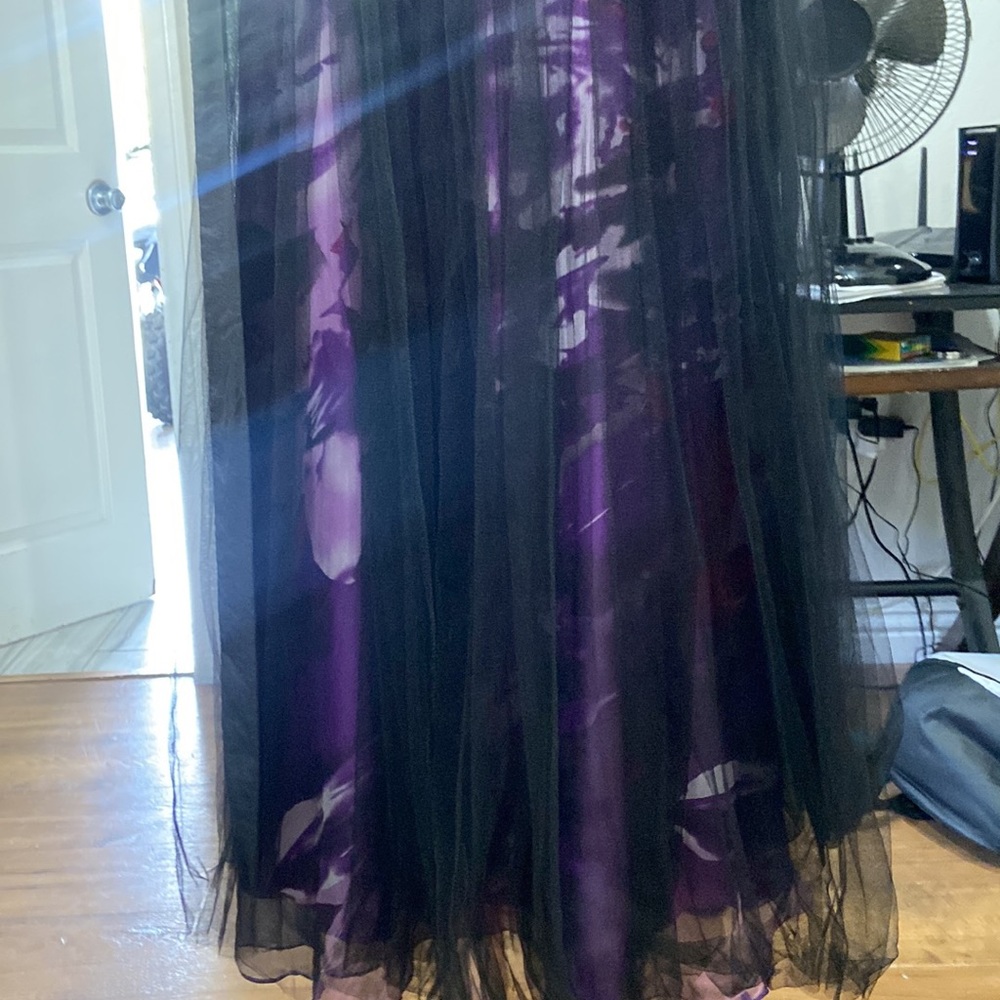 Dress - Picture 2 of 2